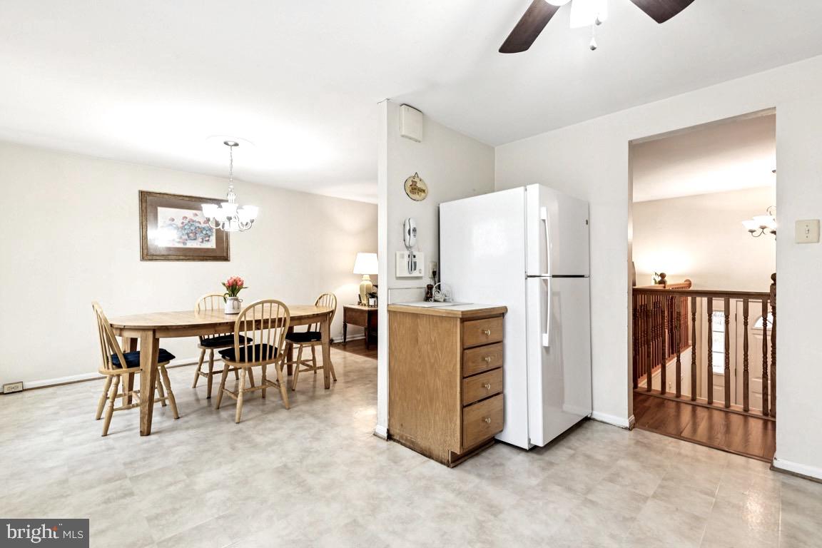 2405 TATNUCK CT, HERNDON, Virginia 20171, 5 Bedrooms Bedrooms, ,3 BathroomsBathrooms,Residential,For sale,2405 TATNUCK CT,VAFX2293528 MLS # VAFX2293528