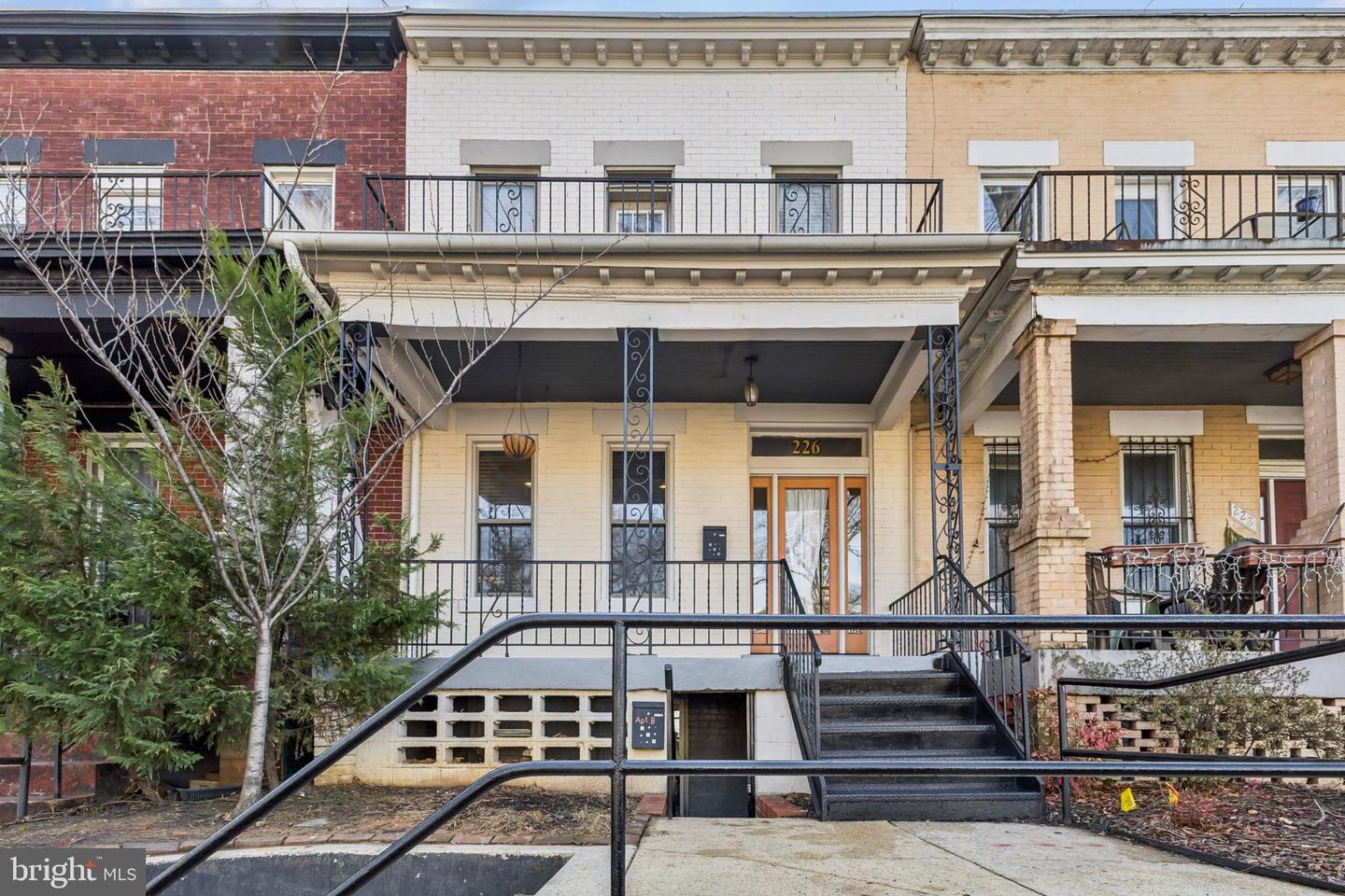 226 RHODE ISLAND AVE NW, WASHINGTON, District Of Columbia 20001, 4 Bedrooms Bedrooms, ,3 BathroomsBathrooms,Residential,For sale,226 RHODE ISLAND AVE NW,DCDC2248454 MLS # DCDC2248454
