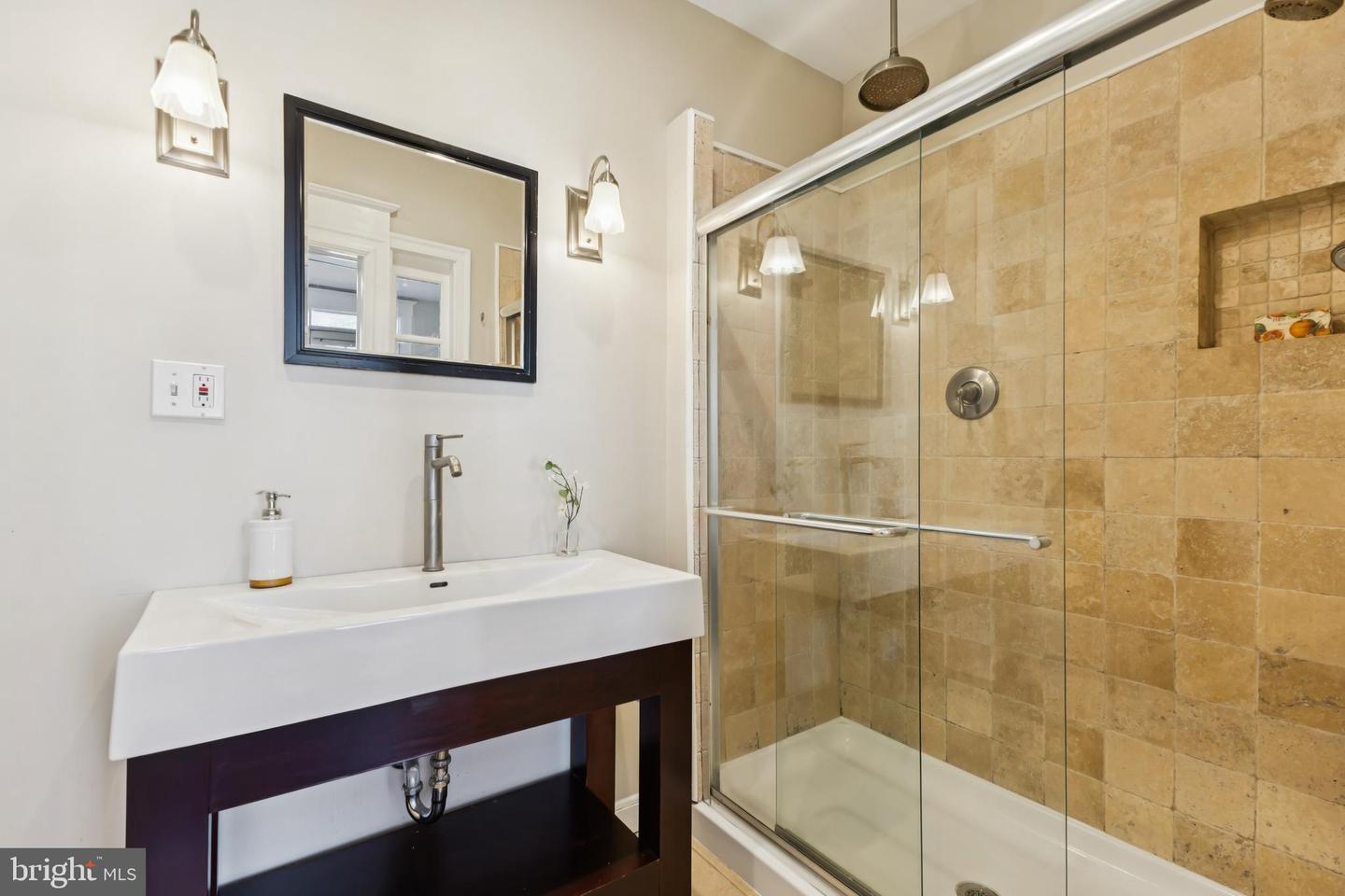 226 RHODE ISLAND AVE NW, WASHINGTON, District Of Columbia 20001, 4 Bedrooms Bedrooms, ,3 BathroomsBathrooms,Residential,For sale,226 RHODE ISLAND AVE NW,DCDC2248454 MLS # DCDC2248454