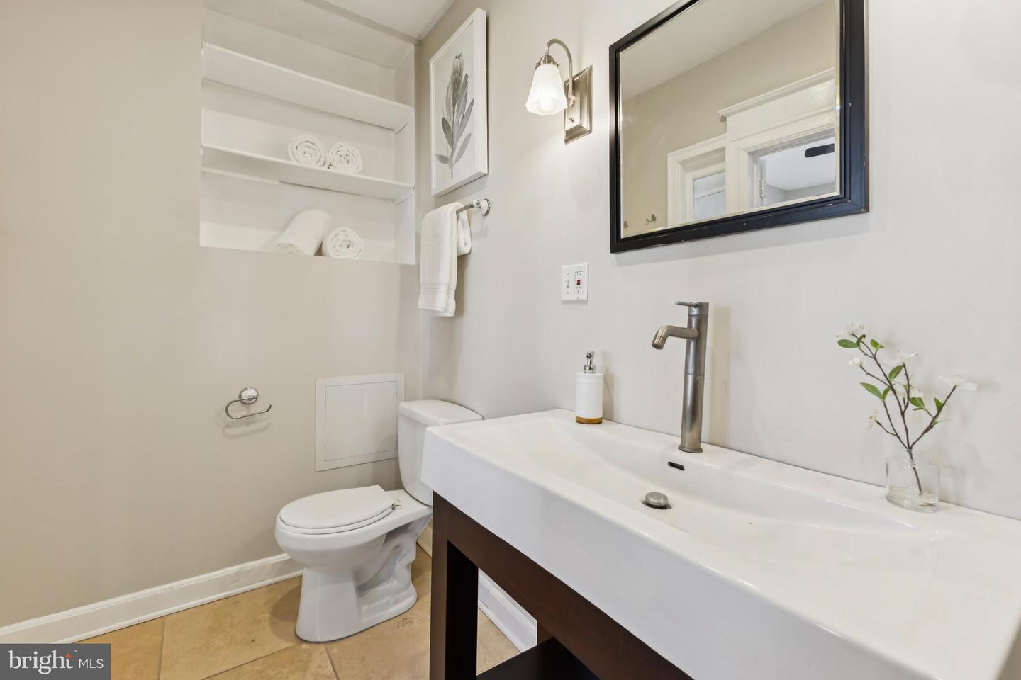 226 RHODE ISLAND AVE NW, WASHINGTON, District Of Columbia 20001, 4 Bedrooms Bedrooms, ,3 BathroomsBathrooms,Residential,For sale,226 RHODE ISLAND AVE NW,DCDC2248454 MLS # DCDC2248454