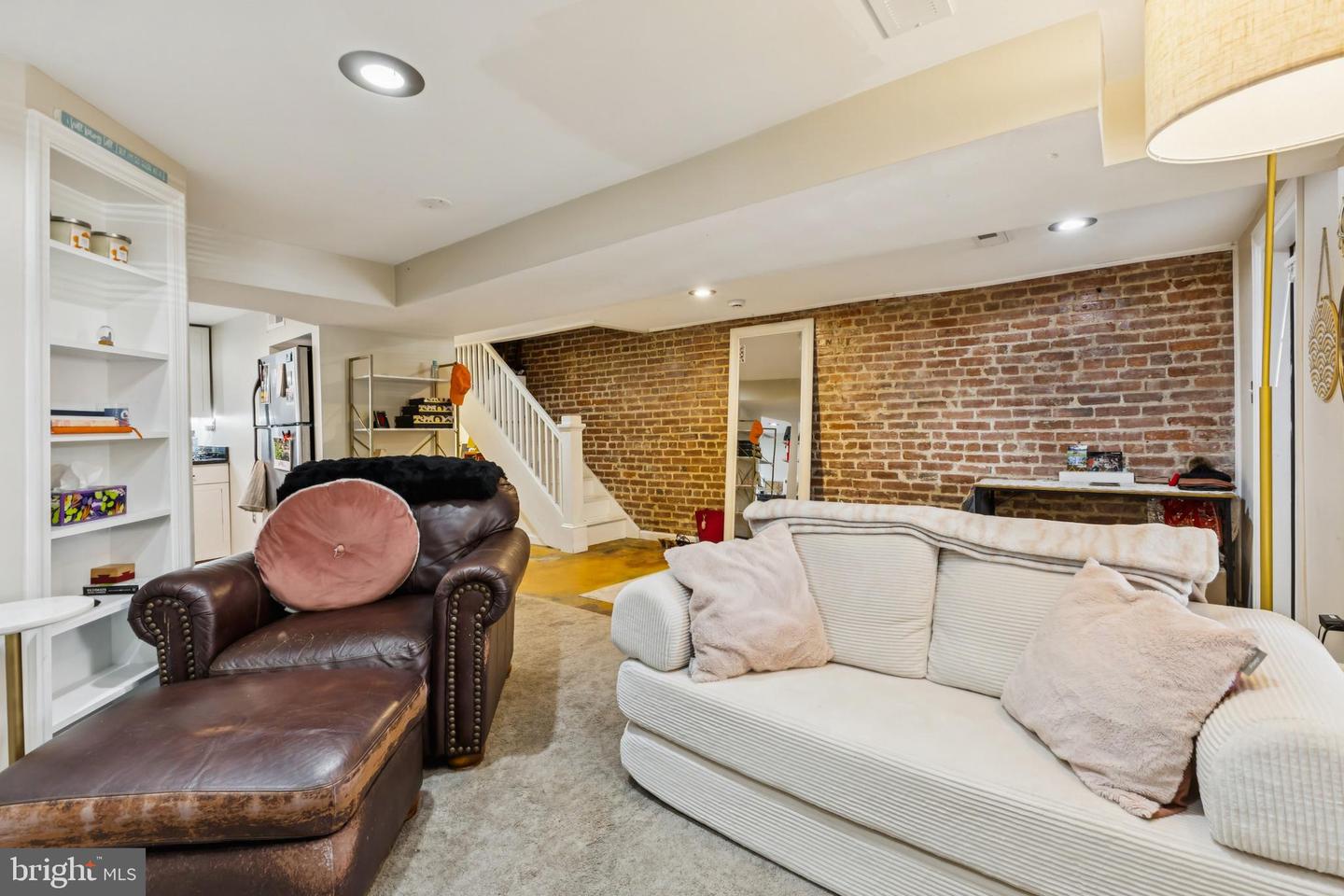 226 RHODE ISLAND AVE NW, WASHINGTON, District Of Columbia 20001, 4 Bedrooms Bedrooms, ,3 BathroomsBathrooms,Residential,For sale,226 RHODE ISLAND AVE NW,DCDC2248454 MLS # DCDC2248454