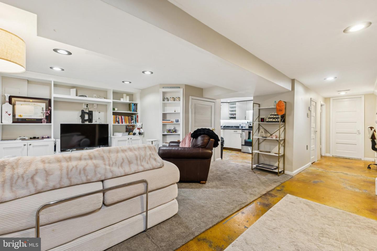 226 RHODE ISLAND AVE NW, WASHINGTON, District Of Columbia 20001, 4 Bedrooms Bedrooms, ,3 BathroomsBathrooms,Residential,For sale,226 RHODE ISLAND AVE NW,DCDC2248454 MLS # DCDC2248454