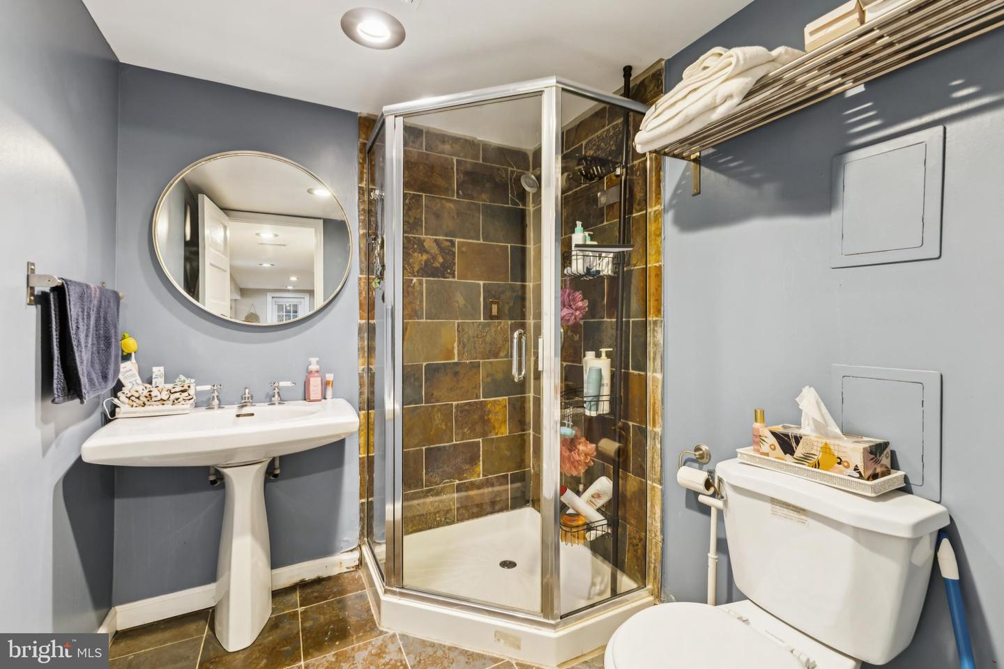 226 RHODE ISLAND AVE NW, WASHINGTON, District Of Columbia 20001, 4 Bedrooms Bedrooms, ,3 BathroomsBathrooms,Residential,For sale,226 RHODE ISLAND AVE NW,DCDC2248454 MLS # DCDC2248454