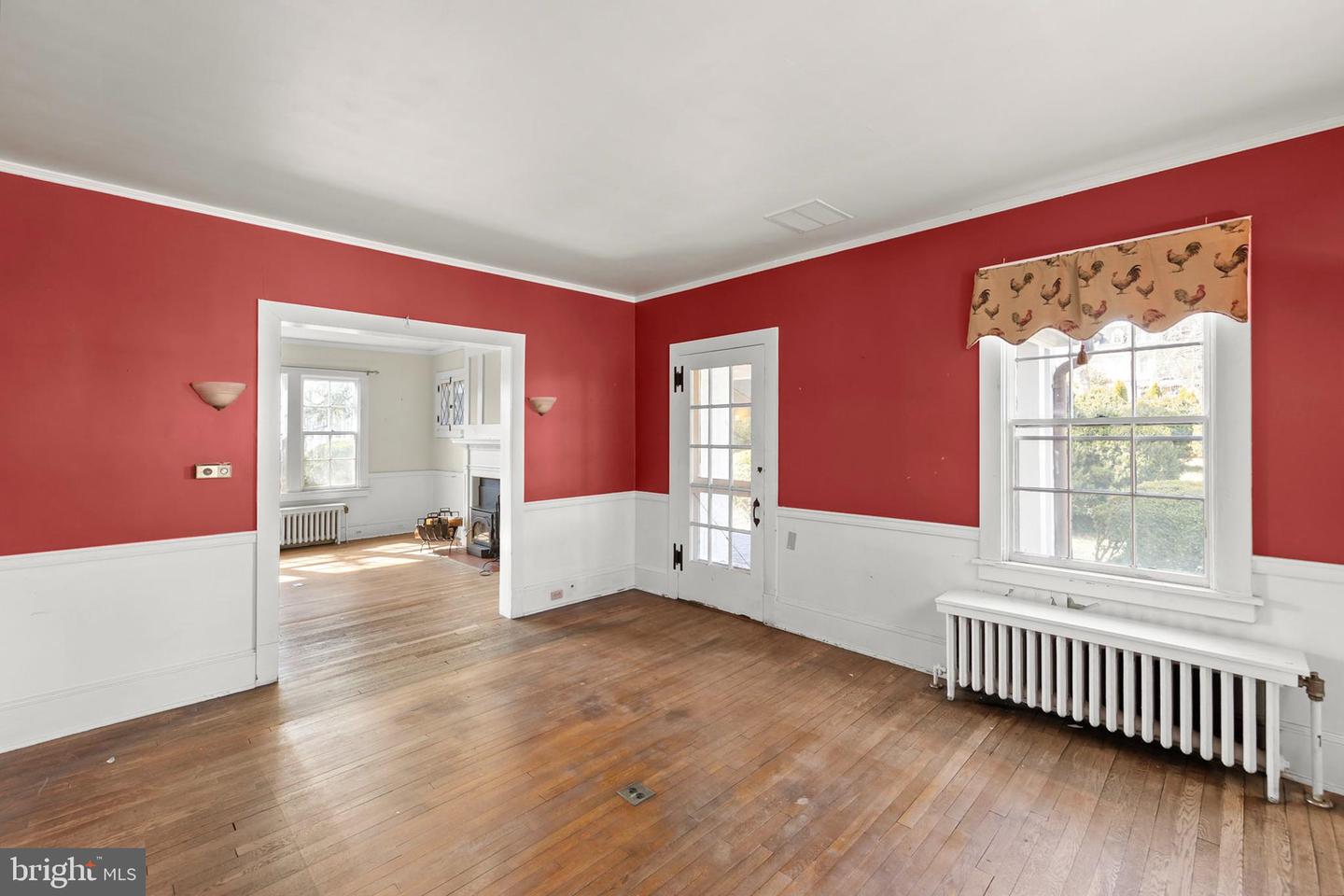 200 & 210 W FAIRFAX LN, WINCHESTER, Virginia 22601, 5 Bedrooms Bedrooms, ,3 BathroomsBathrooms,Residential,For sale,200 & 210 W FAIRFAX LN,VAWI2010072 MLS # VAWI2010072