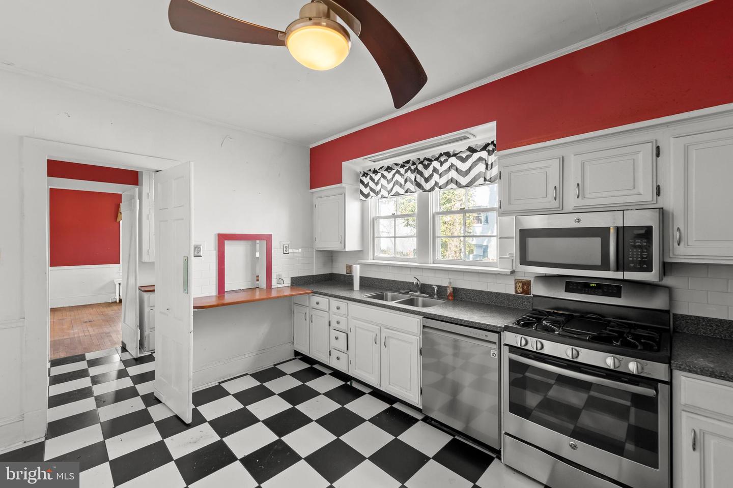 200 & 210 W FAIRFAX LN, WINCHESTER, Virginia 22601, 5 Bedrooms Bedrooms, ,3 BathroomsBathrooms,Residential,For sale,200 & 210 W FAIRFAX LN,VAWI2010072 MLS # VAWI2010072