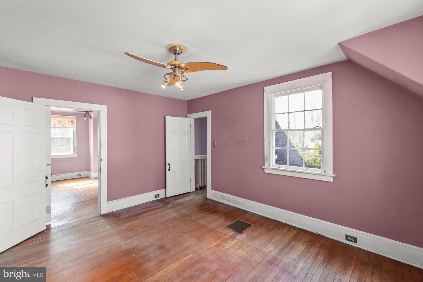 200 & 210 W FAIRFAX LN, WINCHESTER, Virginia 22601, 5 Bedrooms Bedrooms, ,3 BathroomsBathrooms,Residential,For sale,200 & 210 W FAIRFAX LN,VAWI2010072 MLS # VAWI2010072