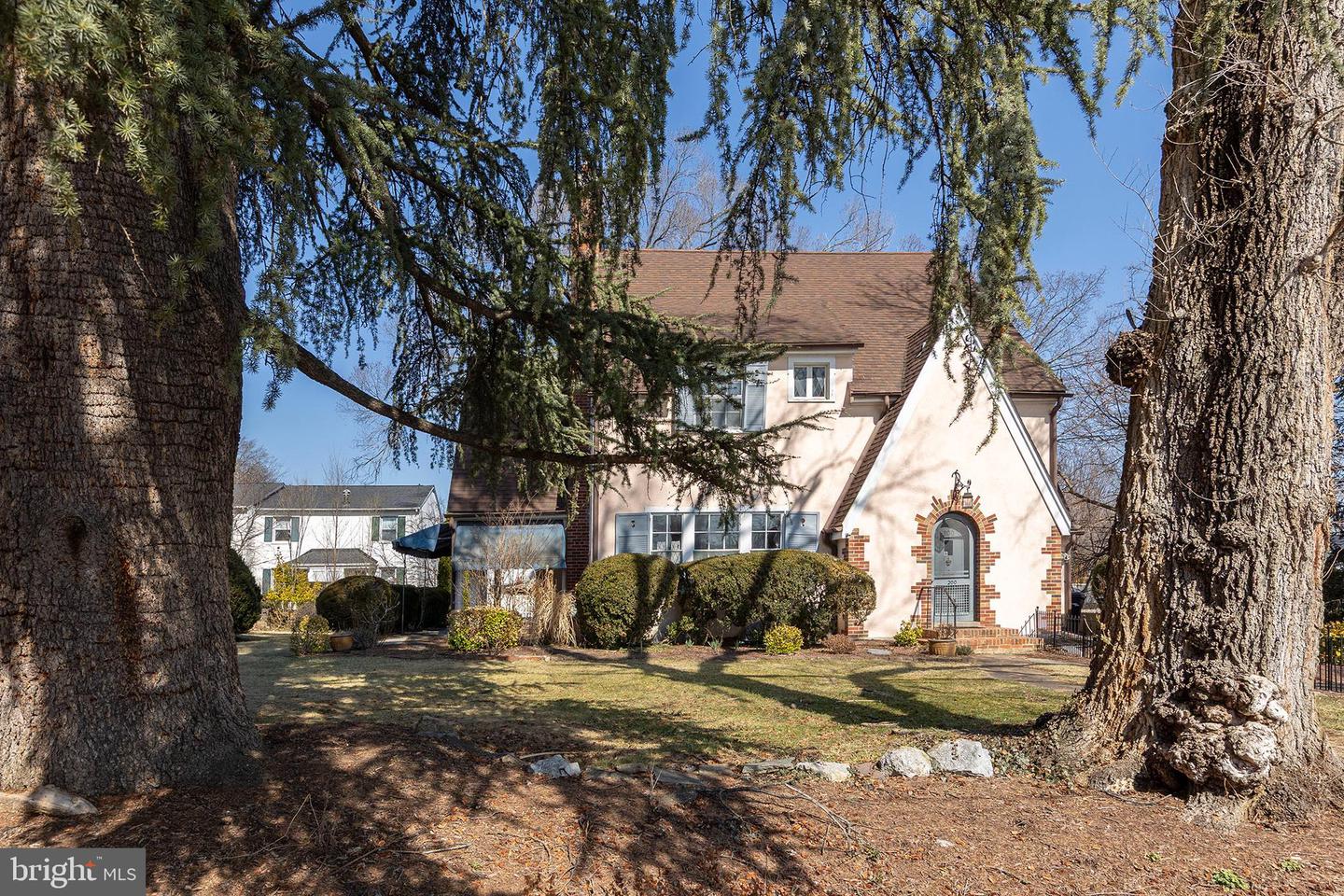 200 & 210 W FAIRFAX LN, WINCHESTER, Virginia 22601, 5 Bedrooms Bedrooms, ,3 BathroomsBathrooms,Residential,For sale,200 & 210 W FAIRFAX LN,VAWI2010072 MLS # VAWI2010072