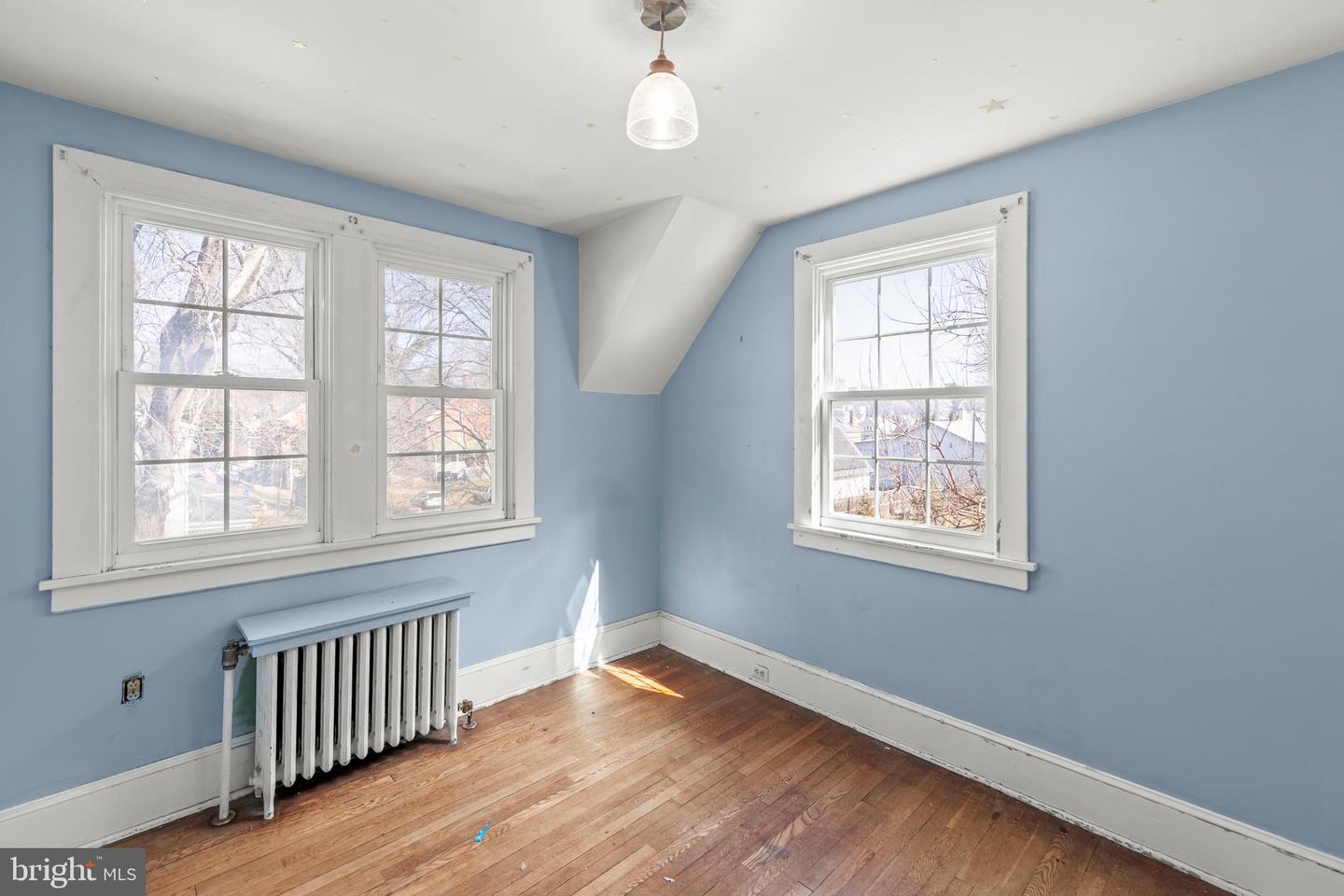 200 & 210 W FAIRFAX LN, WINCHESTER, Virginia 22601, 5 Bedrooms Bedrooms, ,3 BathroomsBathrooms,Residential,For sale,200 & 210 W FAIRFAX LN,VAWI2010072 MLS # VAWI2010072