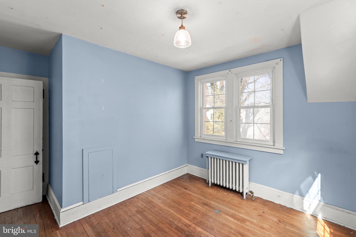 200 & 210 W FAIRFAX LN, WINCHESTER, Virginia 22601, 5 Bedrooms Bedrooms, ,3 BathroomsBathrooms,Residential,For sale,200 & 210 W FAIRFAX LN,VAWI2010072 MLS # VAWI2010072