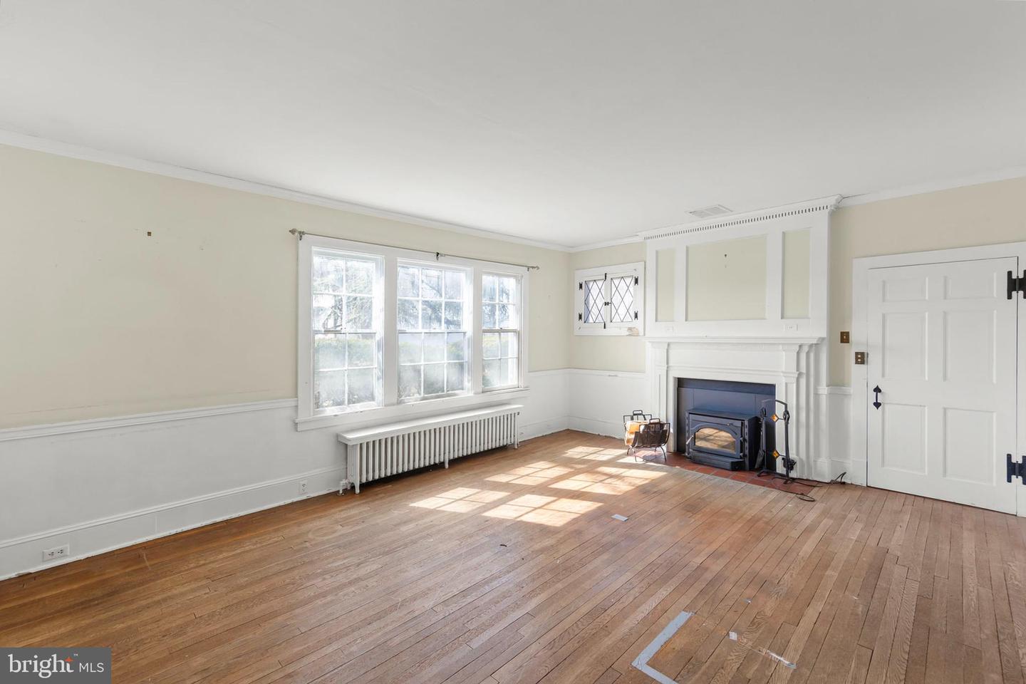 200 & 210 W FAIRFAX LN, WINCHESTER, Virginia 22601, 5 Bedrooms Bedrooms, ,3 BathroomsBathrooms,Residential,For sale,200 & 210 W FAIRFAX LN,VAWI2010072 MLS # VAWI2010072