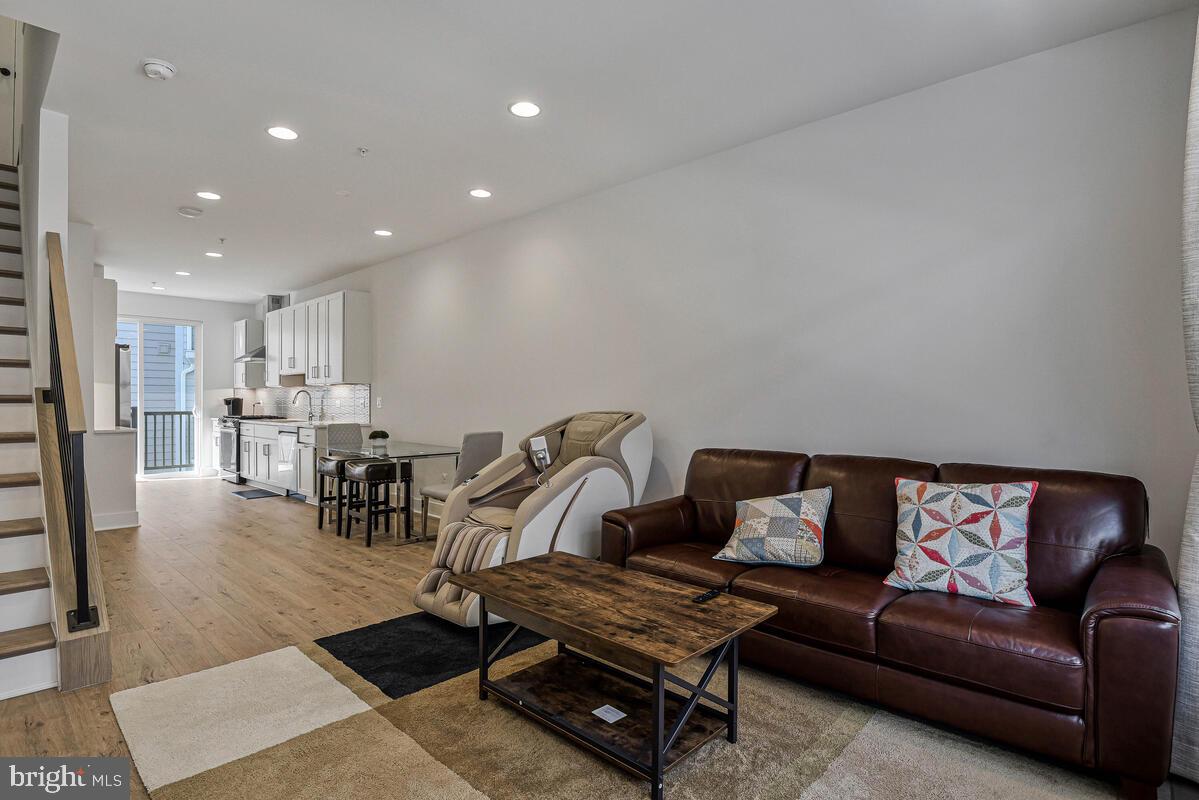 7367 BLADE DR, FALLS CHURCH, Virginia 22042, 3 Bedrooms Bedrooms, ,3 BathroomsBathrooms,Residential,For sale,7367 BLADE DR,VAFX2293290 MLS # VAFX2293290