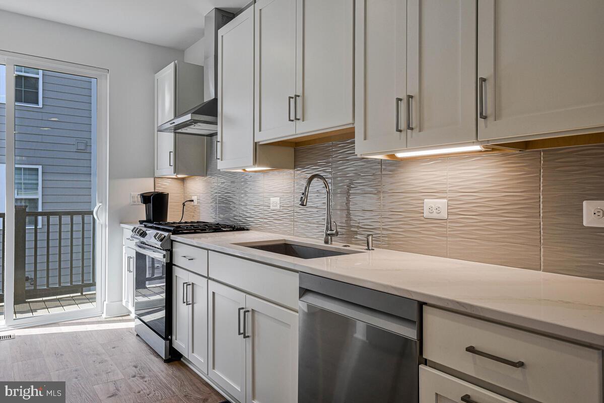 7367 BLADE DR, FALLS CHURCH, Virginia 22042, 3 Bedrooms Bedrooms, ,3 BathroomsBathrooms,Residential,For sale,7367 BLADE DR,VAFX2293290 MLS # VAFX2293290