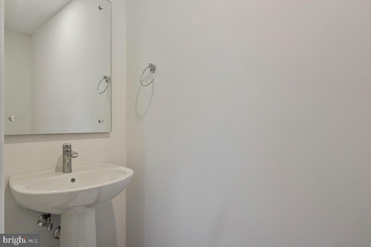 7367 BLADE DR, FALLS CHURCH, Virginia 22042, 3 Bedrooms Bedrooms, ,3 BathroomsBathrooms,Residential,For sale,7367 BLADE DR,VAFX2293290 MLS # VAFX2293290