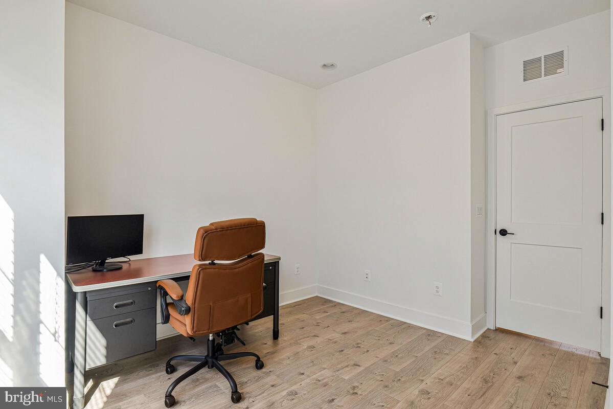 7367 BLADE DR, FALLS CHURCH, Virginia 22042, 3 Bedrooms Bedrooms, ,3 BathroomsBathrooms,Residential,For sale,7367 BLADE DR,VAFX2293290 MLS # VAFX2293290