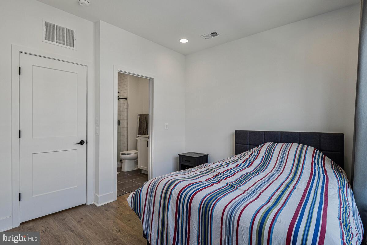 7367 BLADE DR, FALLS CHURCH, Virginia 22042, 3 Bedrooms Bedrooms, ,3 BathroomsBathrooms,Residential,For sale,7367 BLADE DR,VAFX2293290 MLS # VAFX2293290