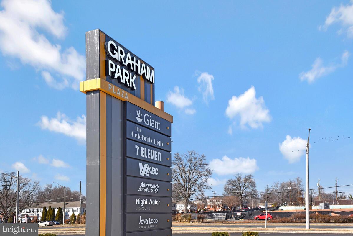 7367 BLADE DR, FALLS CHURCH, Virginia 22042, 3 Bedrooms Bedrooms, ,3 BathroomsBathrooms,Residential,For sale,7367 BLADE DR,VAFX2293290 MLS # VAFX2293290