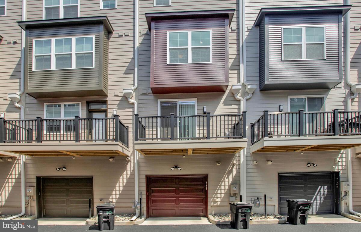 7367 BLADE DR, FALLS CHURCH, Virginia 22042, 3 Bedrooms Bedrooms, ,3 BathroomsBathrooms,Residential,For sale,7367 BLADE DR,VAFX2293290 MLS # VAFX2293290