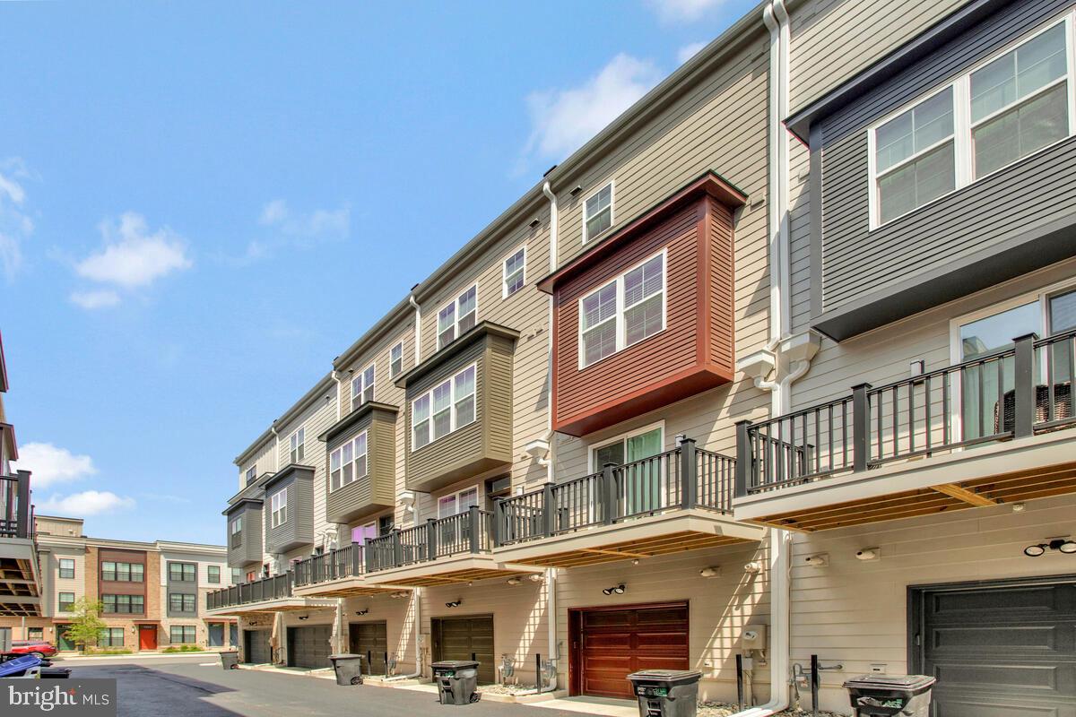 7367 BLADE DR, FALLS CHURCH, Virginia 22042, 3 Bedrooms Bedrooms, ,3 BathroomsBathrooms,Residential,For sale,7367 BLADE DR,VAFX2293290 MLS # VAFX2293290