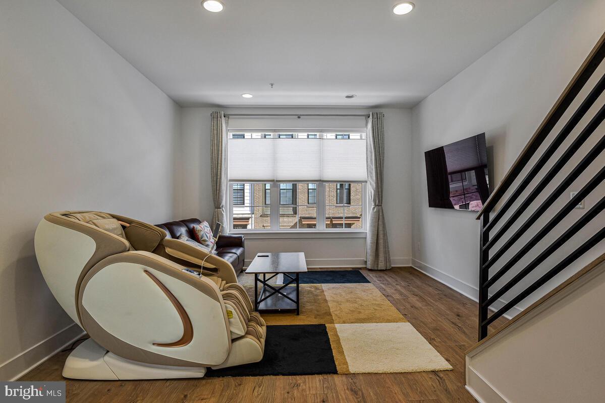 7367 BLADE DR, FALLS CHURCH, Virginia 22042, 3 Bedrooms Bedrooms, ,3 BathroomsBathrooms,Residential,For sale,7367 BLADE DR,VAFX2293290 MLS # VAFX2293290