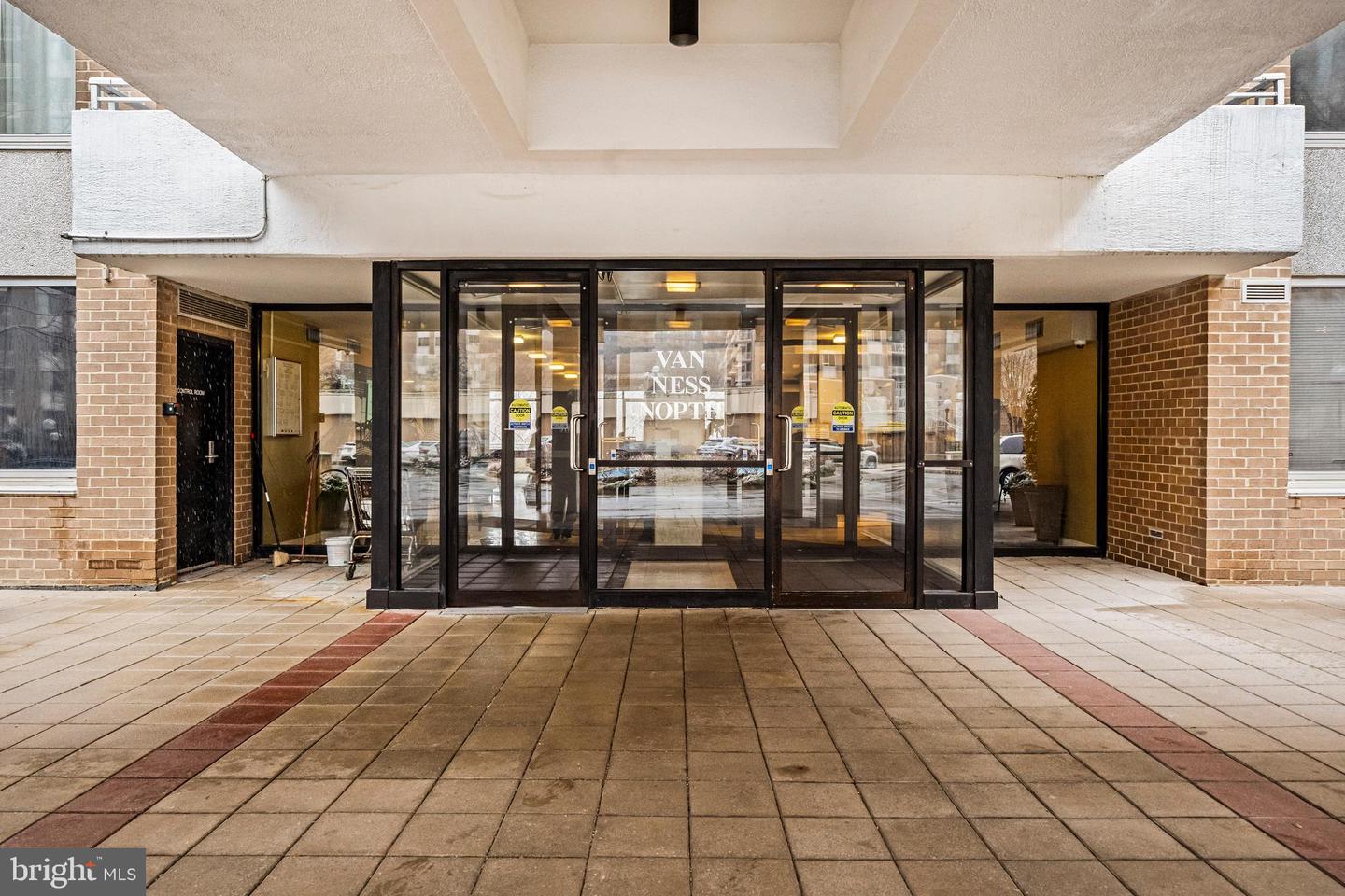 3001 VEAZEY TER NW #703, WASHINGTON, District Of Columbia 20008, 1 Bedroom Bedrooms, ,1 BathroomBathrooms,Residential,For sale,3001 VEAZEY TER NW #703,DCDC2248266 MLS # DCDC2248266 3001 VEAZEY TER NW #703, WASHINGTON, District Of Columbia 20008, 1 Bedroom Bedrooms, ,1 BathroomBathrooms,Residential,For sale,3001 VEAZEY TER NW #703,DCDC2248266 MLS # DCDC2248266