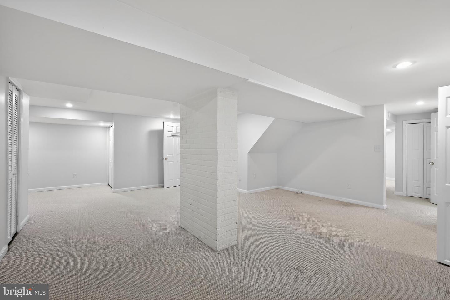 3164 PATRICK HENRY DR, FALLS CHURCH, Virginia 22044, 6 Bedrooms Bedrooms, ,3 BathroomsBathrooms,Residential,For sale,3164 PATRICK HENRY DR,VAFX2293610 MLS # VAFX2293610