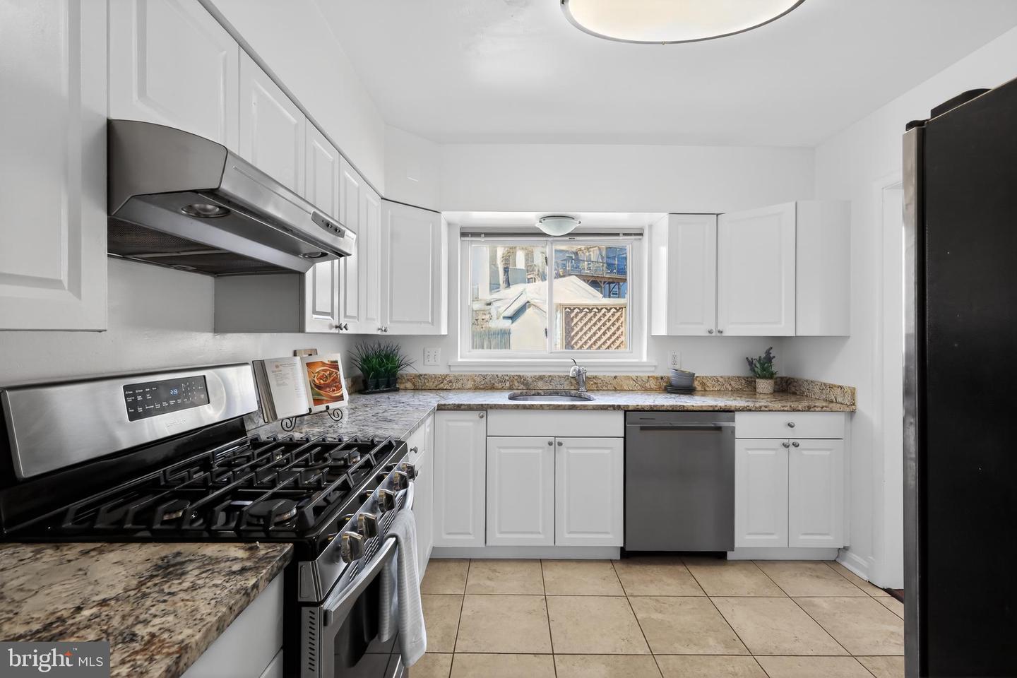 3164 PATRICK HENRY DR, FALLS CHURCH, Virginia 22044, 6 Bedrooms Bedrooms, ,3 BathroomsBathrooms,Residential,For sale,3164 PATRICK HENRY DR,VAFX2293610 MLS # VAFX2293610