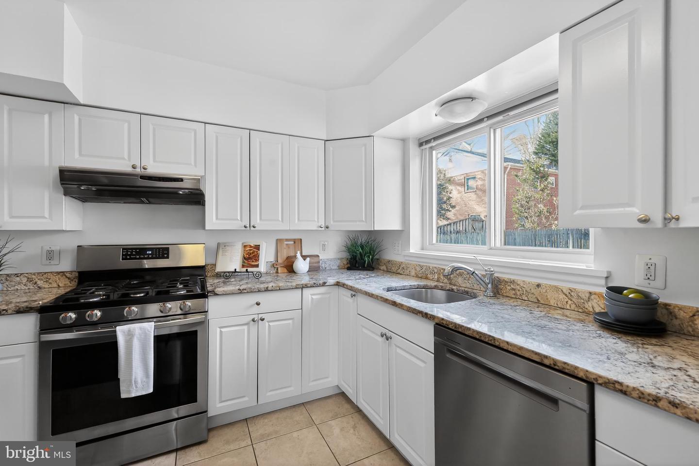 3164 PATRICK HENRY DR, FALLS CHURCH, Virginia 22044, 6 Bedrooms Bedrooms, ,3 BathroomsBathrooms,Residential,For sale,3164 PATRICK HENRY DR,VAFX2293610 MLS # VAFX2293610