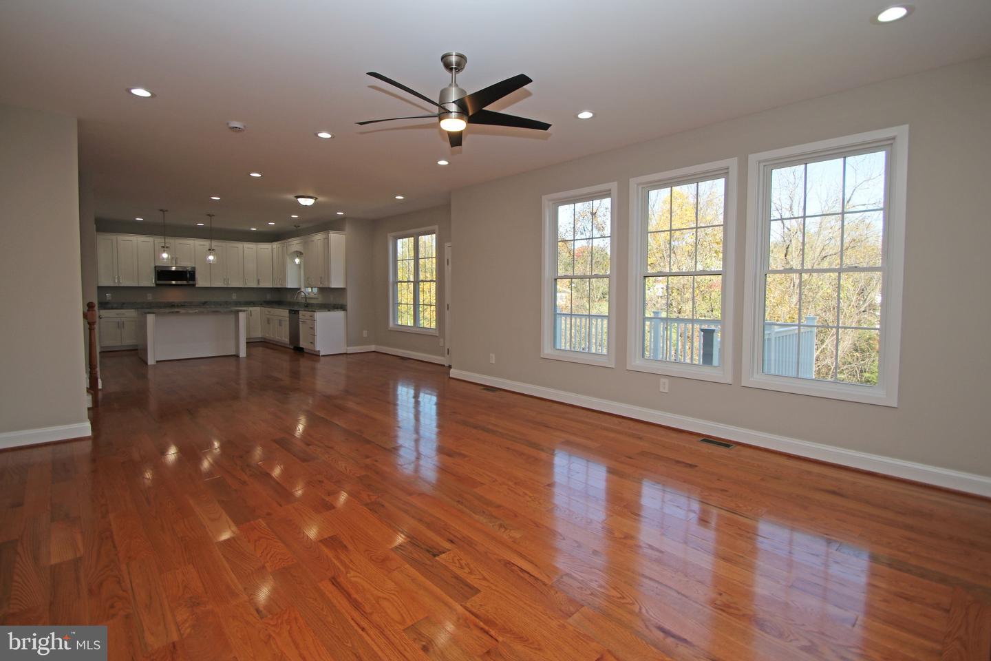 2060 WILLOW HILL DR, HARRISONBURG, Virginia 22801, 5 Bedrooms Bedrooms, ,3 BathroomsBathrooms,Residential,For sale,2060 WILLOW HILL DR,VAHC2000568 MLS # VAHC2000568