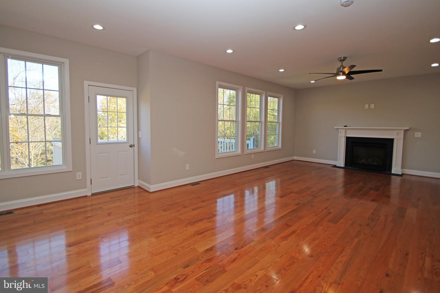 2060 WILLOW HILL DR, HARRISONBURG, Virginia 22801, 5 Bedrooms Bedrooms, ,3 BathroomsBathrooms,Residential,For sale,2060 WILLOW HILL DR,VAHC2000568 MLS # VAHC2000568