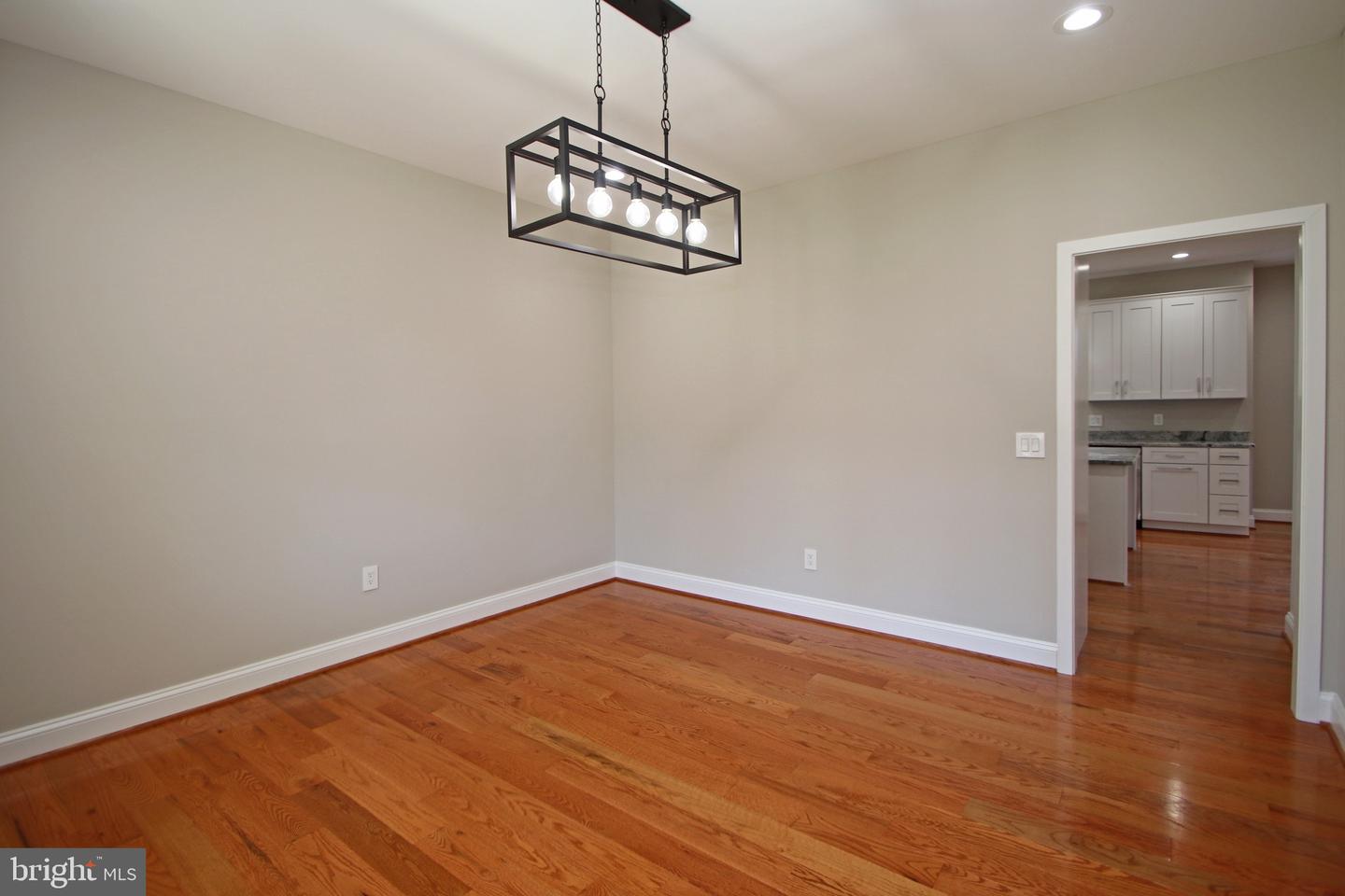 2060 WILLOW HILL DR, HARRISONBURG, Virginia 22801, 5 Bedrooms Bedrooms, ,3 BathroomsBathrooms,Residential,For sale,2060 WILLOW HILL DR,VAHC2000568 MLS # VAHC2000568