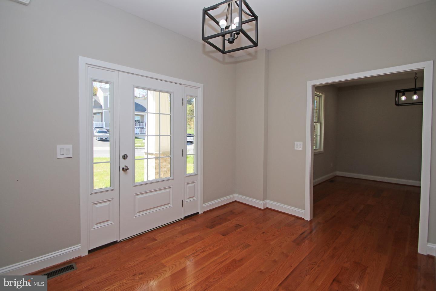 2060 WILLOW HILL DR, HARRISONBURG, Virginia 22801, 5 Bedrooms Bedrooms, ,3 BathroomsBathrooms,Residential,For sale,2060 WILLOW HILL DR,VAHC2000568 MLS # VAHC2000568