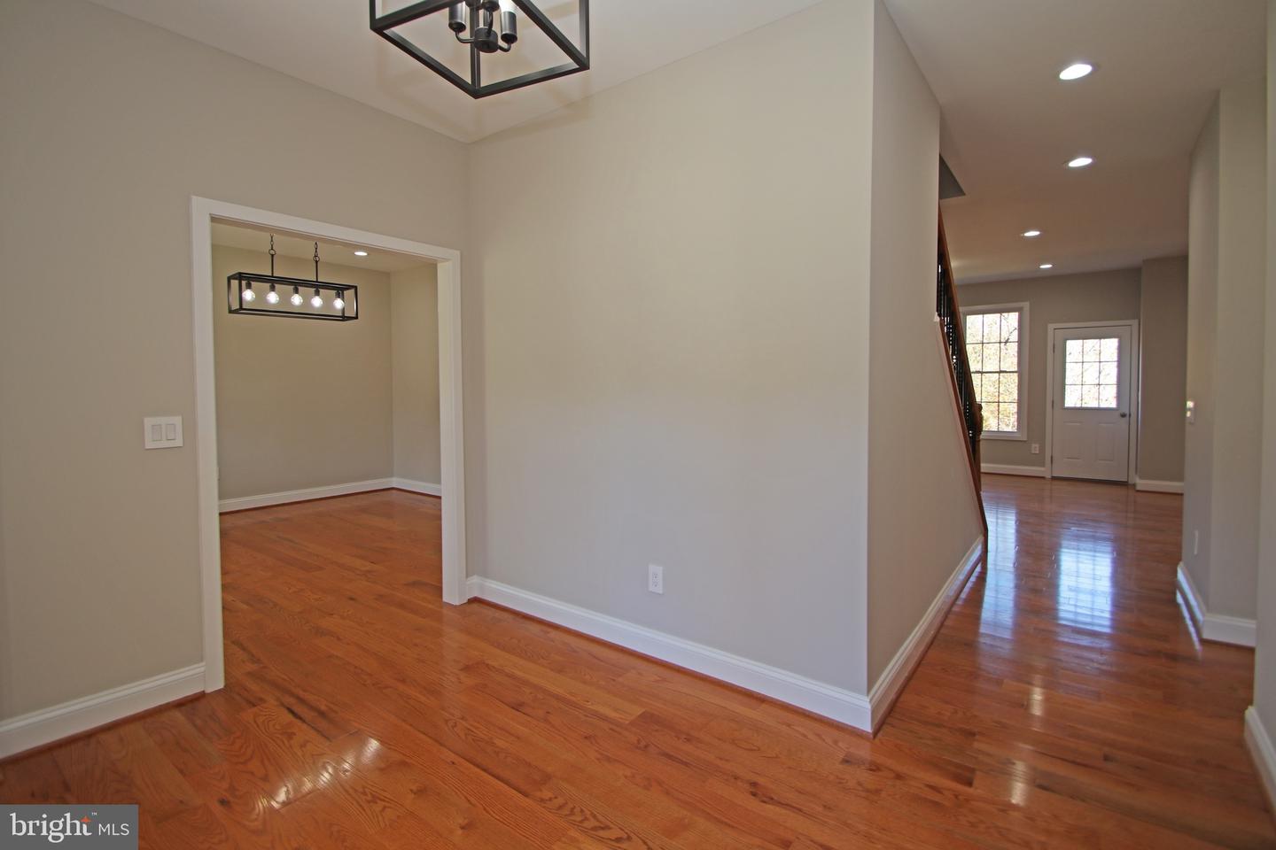 2060 WILLOW HILL DR, HARRISONBURG, Virginia 22801, 5 Bedrooms Bedrooms, ,3 BathroomsBathrooms,Residential,For sale,2060 WILLOW HILL DR,VAHC2000568 MLS # VAHC2000568