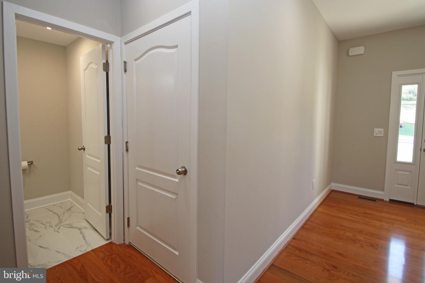 2060 WILLOW HILL DR, HARRISONBURG, Virginia 22801, 5 Bedrooms Bedrooms, ,3 BathroomsBathrooms,Residential,For sale,2060 WILLOW HILL DR,VAHC2000568 MLS # VAHC2000568