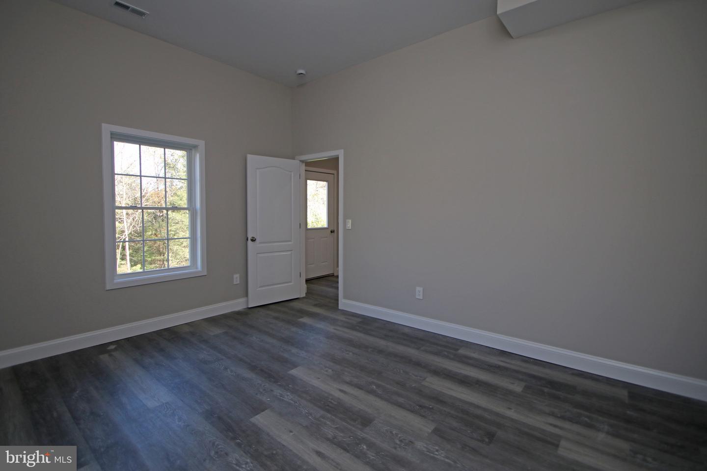 2060 WILLOW HILL DR, HARRISONBURG, Virginia 22801, 5 Bedrooms Bedrooms, ,3 BathroomsBathrooms,Residential,For sale,2060 WILLOW HILL DR,VAHC2000568 MLS # VAHC2000568