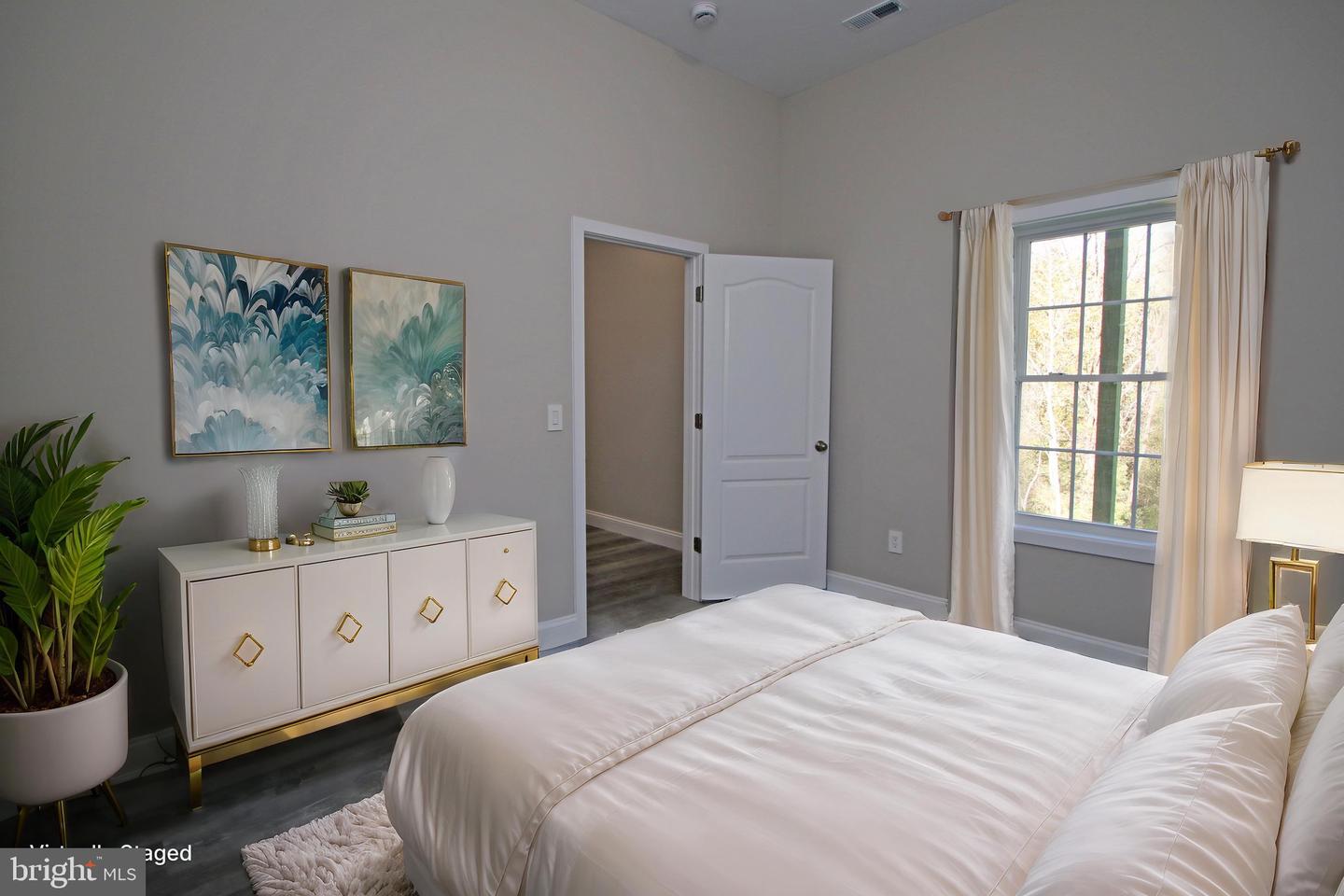 2060 WILLOW HILL DR, HARRISONBURG, Virginia 22801, 5 Bedrooms Bedrooms, ,3 BathroomsBathrooms,Residential,For sale,2060 WILLOW HILL DR,VAHC2000568 MLS # VAHC2000568