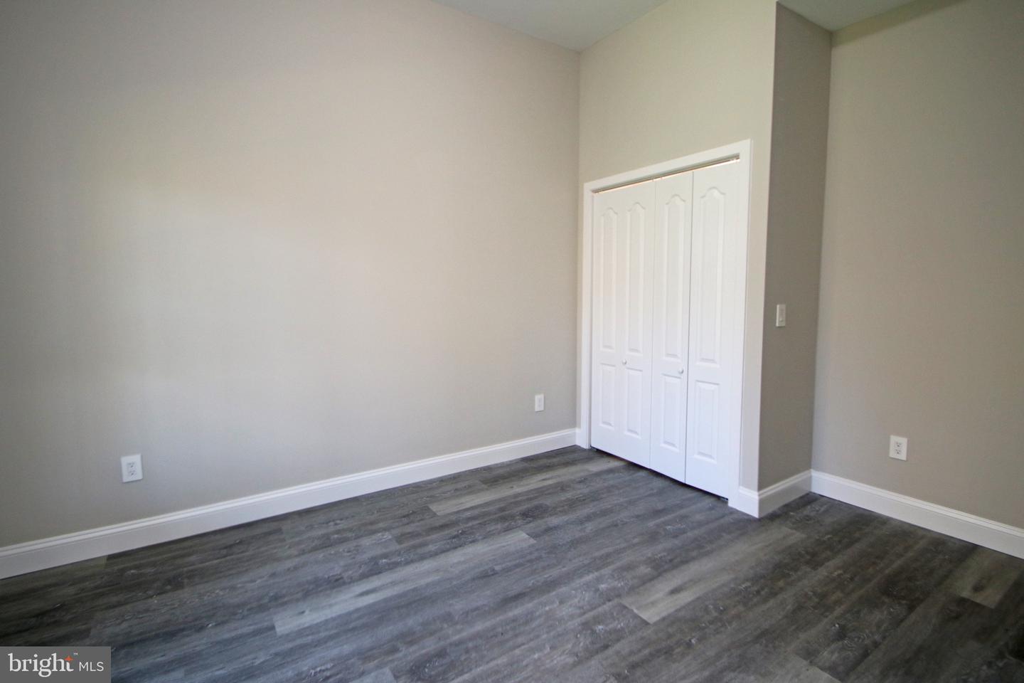 2060 WILLOW HILL DR, HARRISONBURG, Virginia 22801, 5 Bedrooms Bedrooms, ,3 BathroomsBathrooms,Residential,For sale,2060 WILLOW HILL DR,VAHC2000568 MLS # VAHC2000568