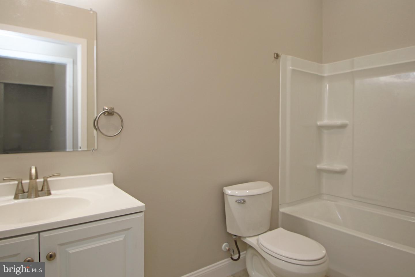 2060 WILLOW HILL DR, HARRISONBURG, Virginia 22801, 5 Bedrooms Bedrooms, ,3 BathroomsBathrooms,Residential,For sale,2060 WILLOW HILL DR,VAHC2000568 MLS # VAHC2000568