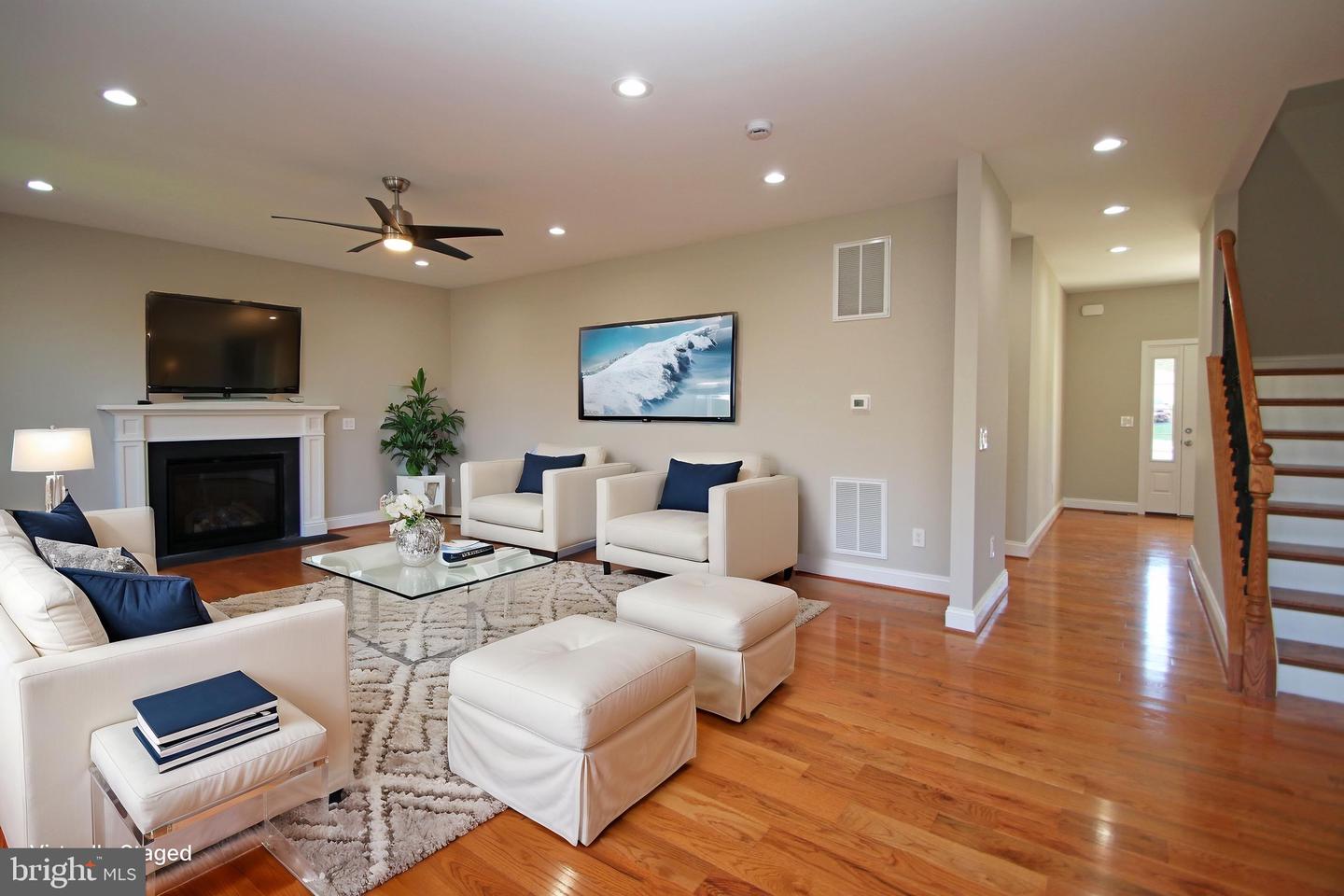 2060 WILLOW HILL DR, HARRISONBURG, Virginia 22801, 5 Bedrooms Bedrooms, ,3 BathroomsBathrooms,Residential,For sale,2060 WILLOW HILL DR,VAHC2000568 MLS # VAHC2000568