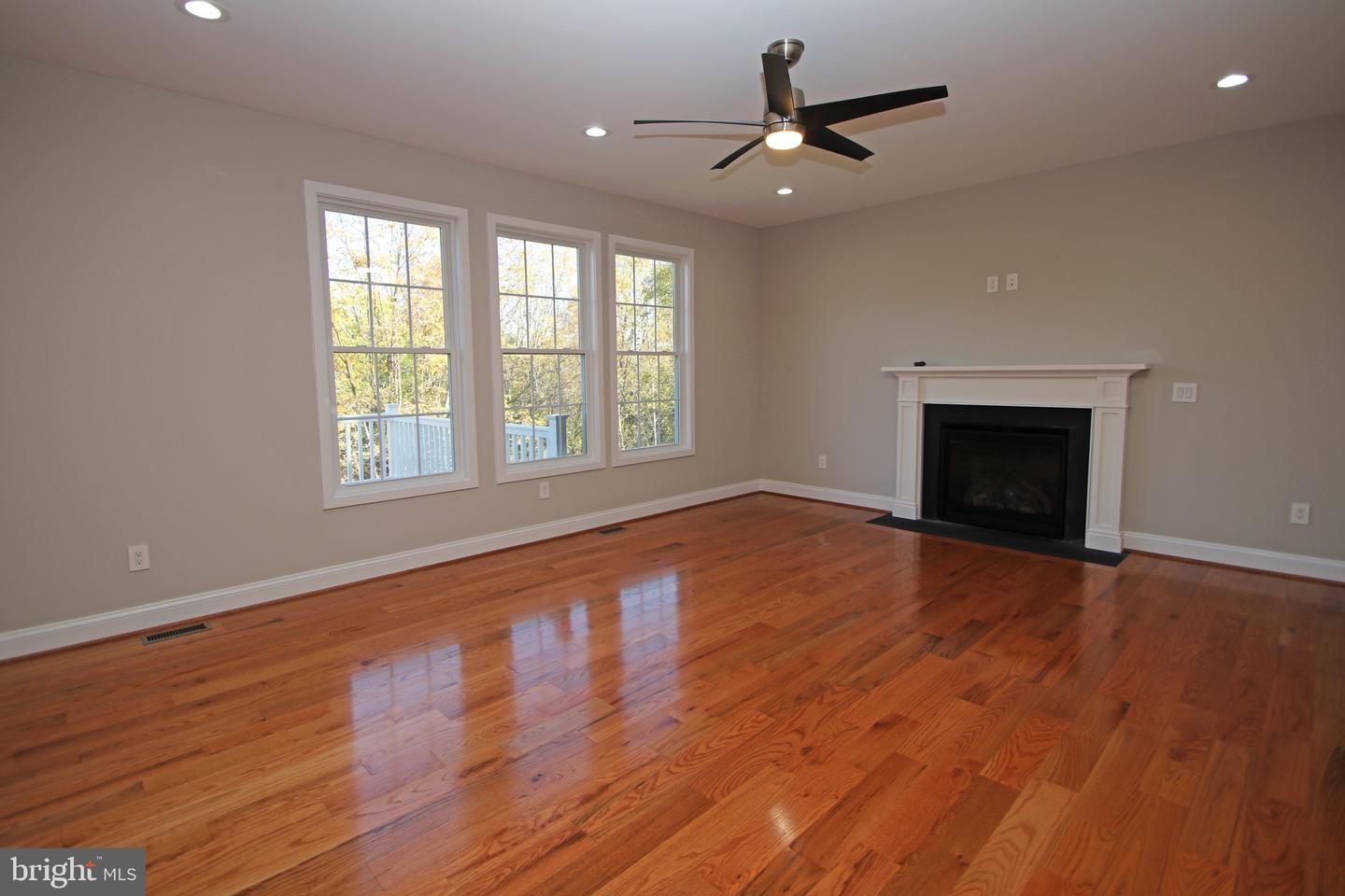 2060 WILLOW HILL DR, HARRISONBURG, Virginia 22801, 5 Bedrooms Bedrooms, ,3 BathroomsBathrooms,Residential,For sale,2060 WILLOW HILL DR,VAHC2000568 MLS # VAHC2000568