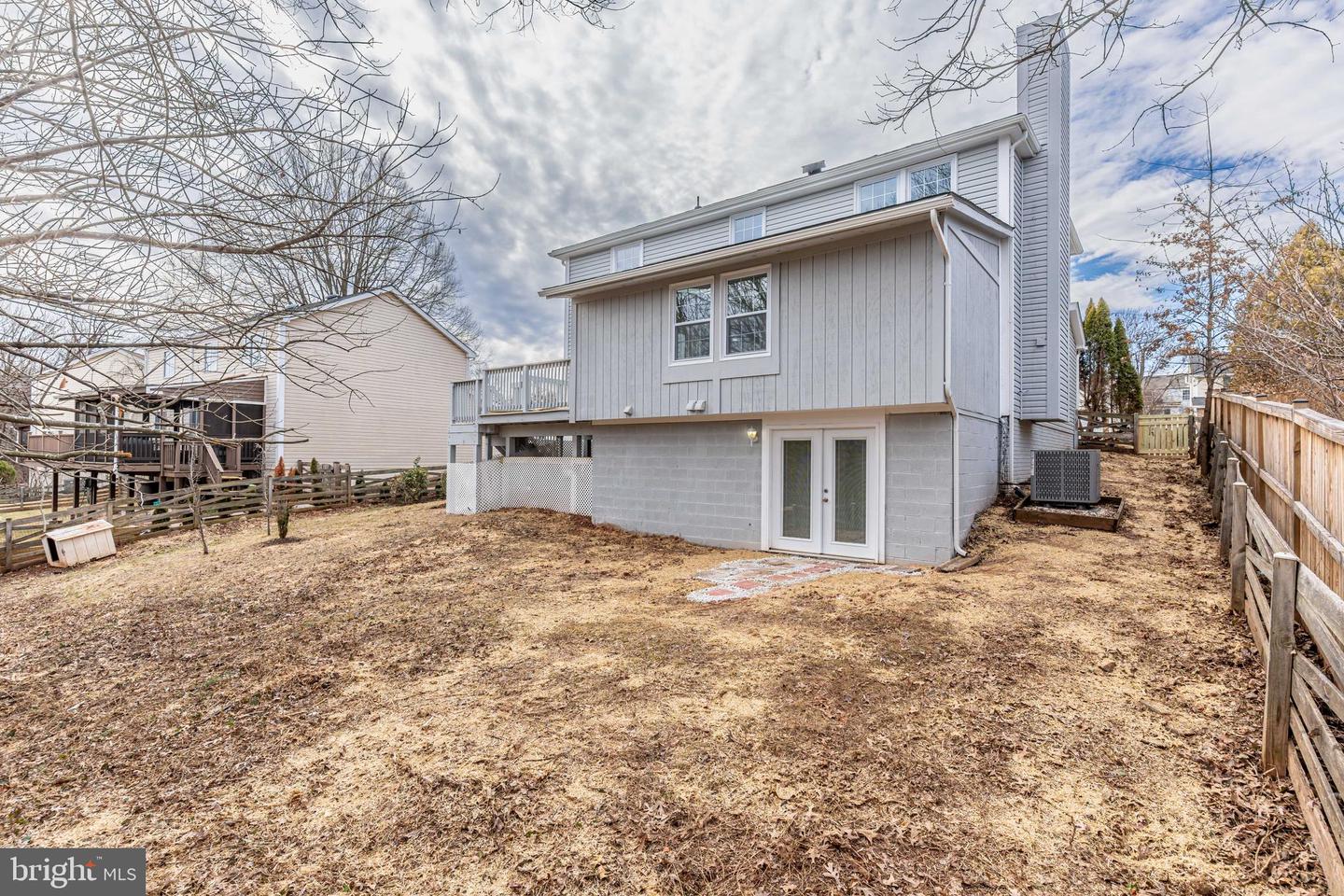 214 LESLIE CT, STERLING, Virginia 20164, 4 Bedrooms Bedrooms, ,3 BathroomsBathrooms,Residential,For sale,214 LESLIE CT,VALO2117212 MLS # VALO2117212