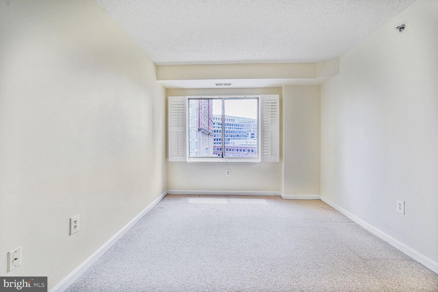 2151 JAMIESON AVE #809, ALEXANDRIA, Virginia 22314, 3 Bedrooms Bedrooms, ,2 BathroomsBathrooms,Residential,For sale,2151 JAMIESON AVE #809,VAAX2054686 MLS # VAAX2054686