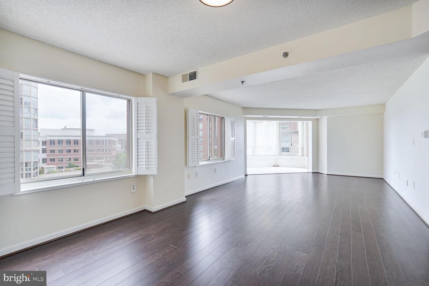 2151 JAMIESON AVE #809, ALEXANDRIA, Virginia 22314, 3 Bedrooms Bedrooms, ,2 BathroomsBathrooms,Residential,For sale,2151 JAMIESON AVE #809,VAAX2054686 MLS # VAAX2054686