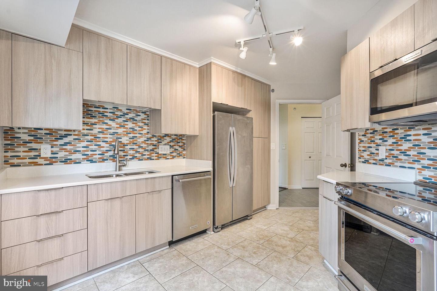 2151 JAMIESON AVE #809, ALEXANDRIA, Virginia 22314, 3 Bedrooms Bedrooms, ,2 BathroomsBathrooms,Residential,For sale,2151 JAMIESON AVE #809,VAAX2054686 MLS # VAAX2054686