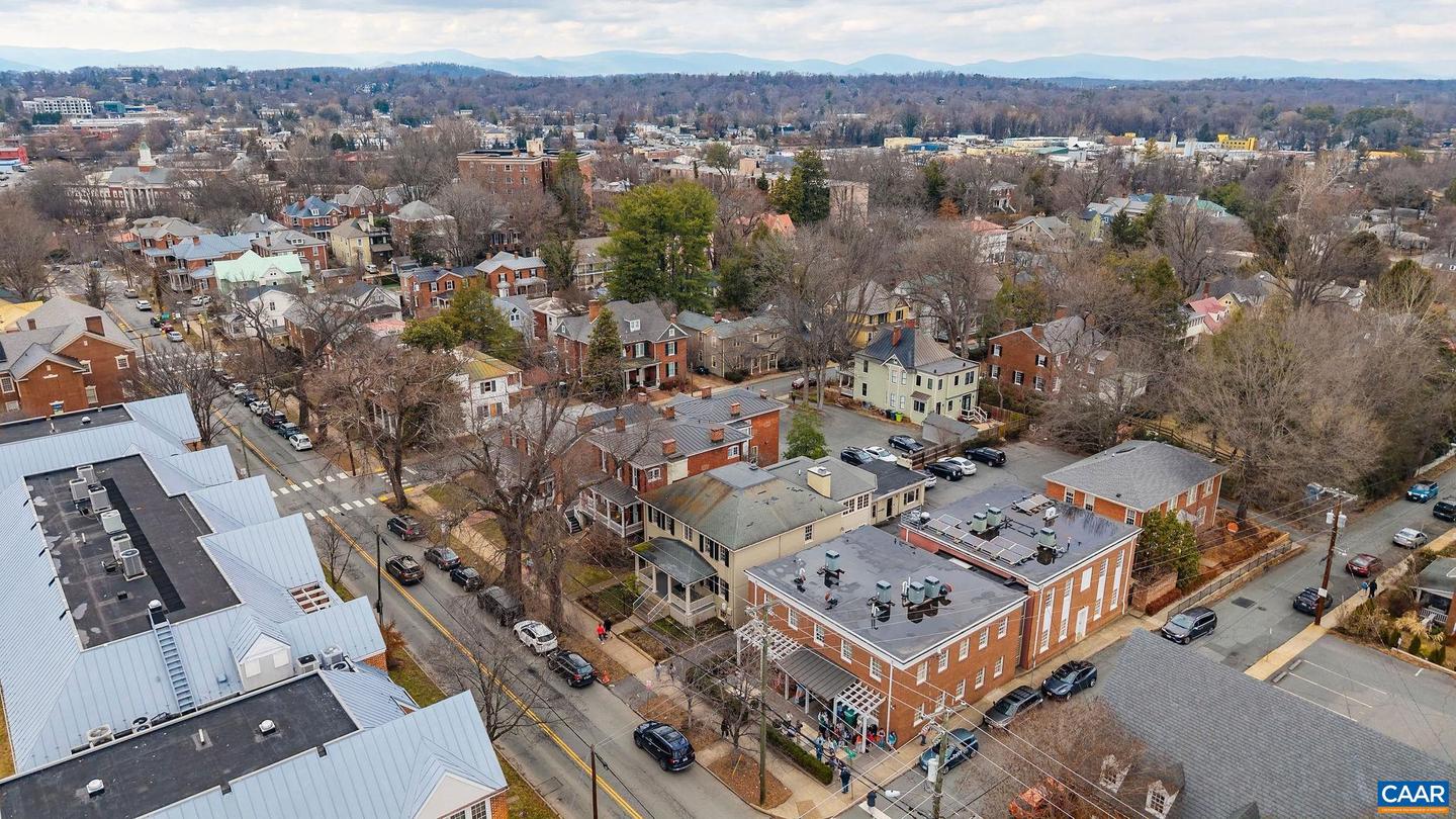 211 E HIGH ST, CHARLOTTESVILLE, Virginia 22902, ,Residential,For sale,211 E HIGH ST,673869 MLS # 673869