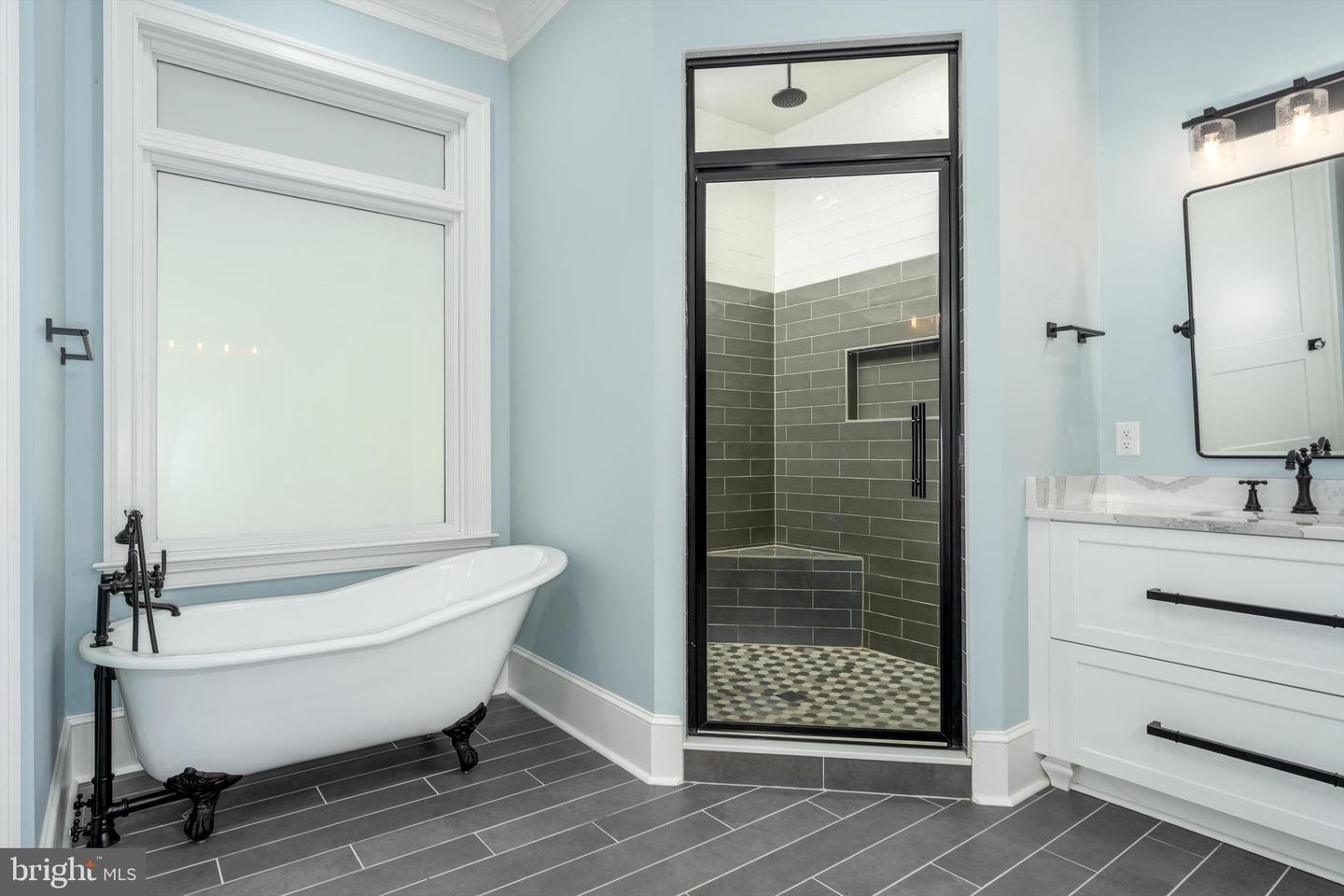 7622 FARMVILLE RD, FARMVILLE, Virginia 23901, 6 Bedrooms Bedrooms, ,6 BathroomsBathrooms,Residential,For sale,7622 FARMVILLE RD,VAPE2000116 MLS # VAPE2000116