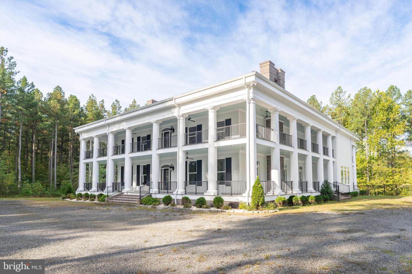 7622 FARMVILLE RD, FARMVILLE, Virginia 23901, 6 Bedrooms Bedrooms, ,6 BathroomsBathrooms,Residential,For sale,7622 FARMVILLE RD,VAPE2000116 MLS # VAPE2000116