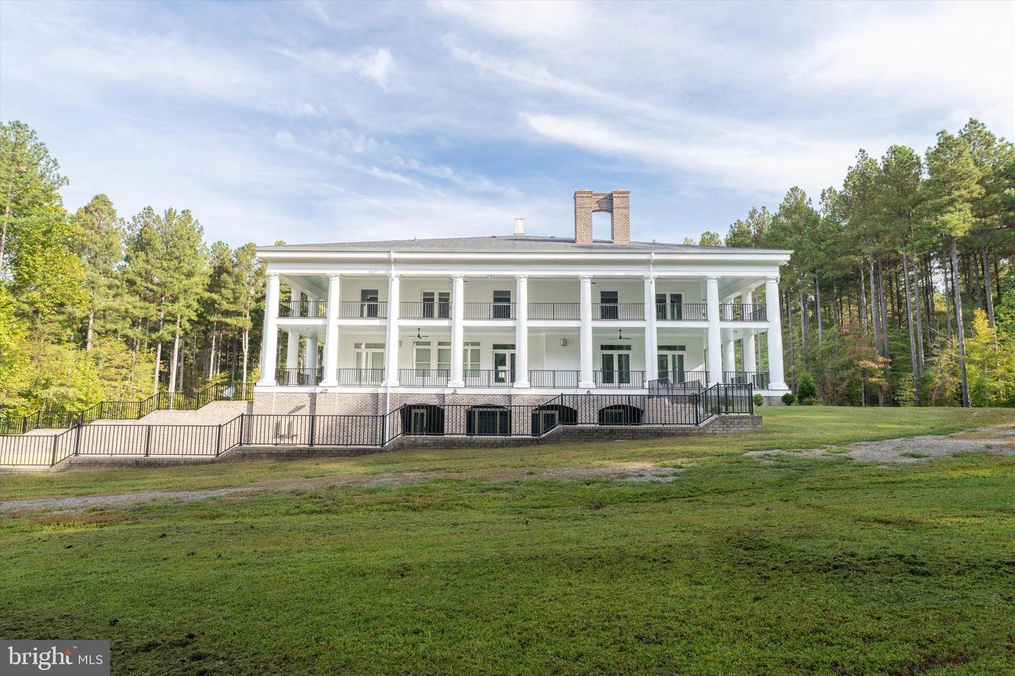 7622 FARMVILLE RD, FARMVILLE, Virginia 23901, 6 Bedrooms Bedrooms, ,6 BathroomsBathrooms,Residential,For sale,7622 FARMVILLE RD,VAPE2000116 MLS # VAPE2000116