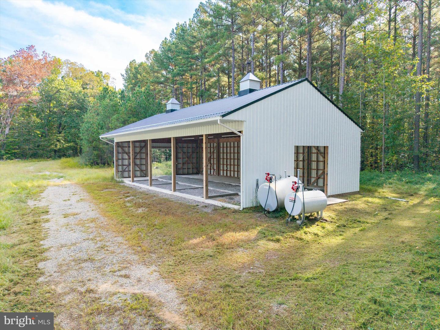 7622 FARMVILLE RD, FARMVILLE, Virginia 23901, 6 Bedrooms Bedrooms, ,6 BathroomsBathrooms,Residential,For sale,7622 FARMVILLE RD,VAPE2000116 MLS # VAPE2000116