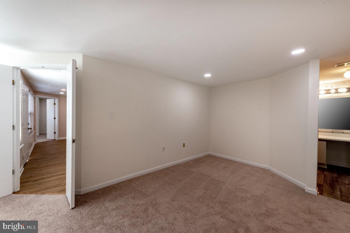 4356 PEMBROOK VILLAGE DR #65, ALEXANDRIA, Virginia 22309, 2 Bedrooms Bedrooms, ,2 BathroomsBathrooms,Residential,For sale,4356 PEMBROOK VILLAGE DR #65,VAFX2293676 MLS # VAFX2293676