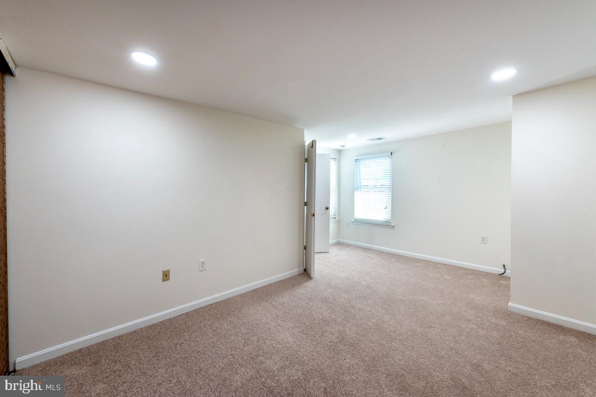 4356 PEMBROOK VILLAGE DR #65, ALEXANDRIA, Virginia 22309, 2 Bedrooms Bedrooms, ,2 BathroomsBathrooms,Residential,For sale,4356 PEMBROOK VILLAGE DR #65,VAFX2293676 MLS # VAFX2293676